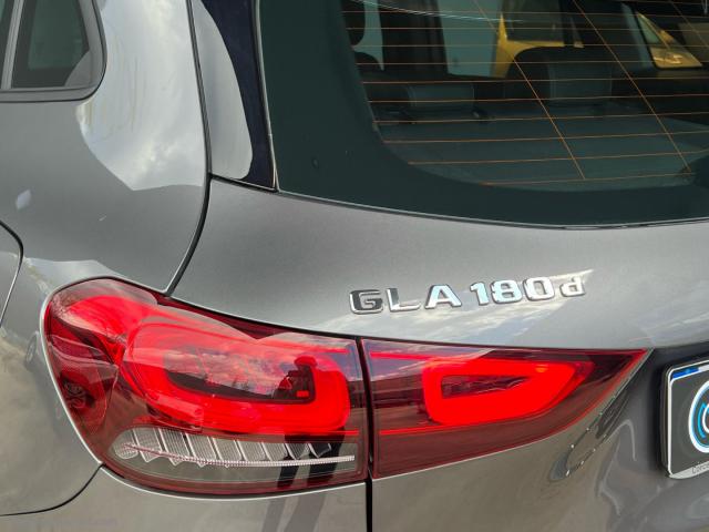 Auto - Mercedes-benz gla 180 d business