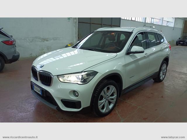 Auto - Bmw x1 sdrive18d business -navy/full led/pelle/telecamera