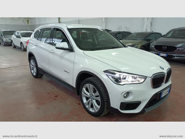 Auto - Bmw x1 sdrive18d business -navy/full led/pelle/telecamera