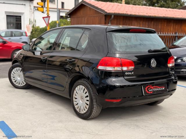 Auto - Volkswagen golf 1.4 5p. united