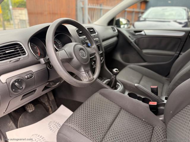 Auto - Volkswagen golf 1.4 5p. united