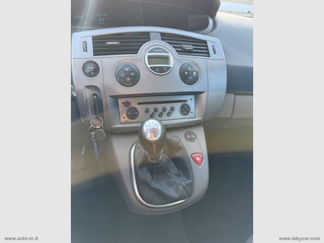 Auto - Renault scÃ©nic 1.5 dci 105 cv dynamique
