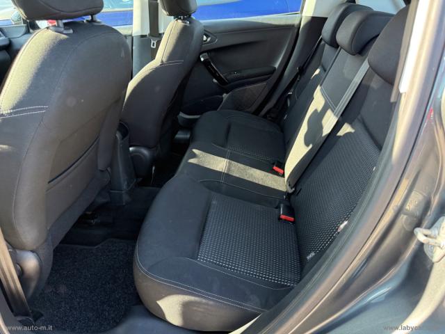 Auto - Peugeot 208 bluehdi 100 5p. allure