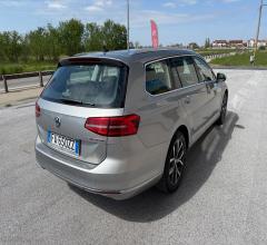 Auto - Volkswagen passat bus var.2.0 tdi 190 4mot dsg exec
