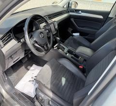 Auto - Volkswagen passat bus var.2.0 tdi 190 4mot dsg exec