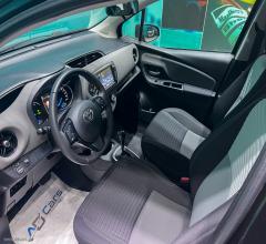 Auto - Toyota yaris 1.5 hybrid 5p. business