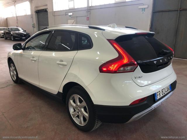 Auto - Volvo v40 cross country d2 geartronic business