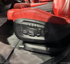 Auto - Bmw x6 m50d
