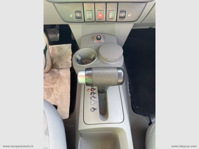 Auto - Volkswagen new beetle 1.6