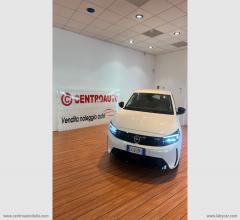 Auto - Opel corsa 1.2 edition