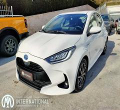 Auto - Toyota yaris 1.5 hybrid 5p. trend