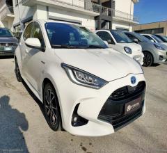 Auto - Toyota yaris 1.5 hybrid 5p. trend