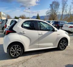 Auto - Toyota yaris 1.5 hybrid 5p. trend