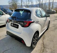 Auto - Toyota yaris 1.5 hybrid 5p. trend