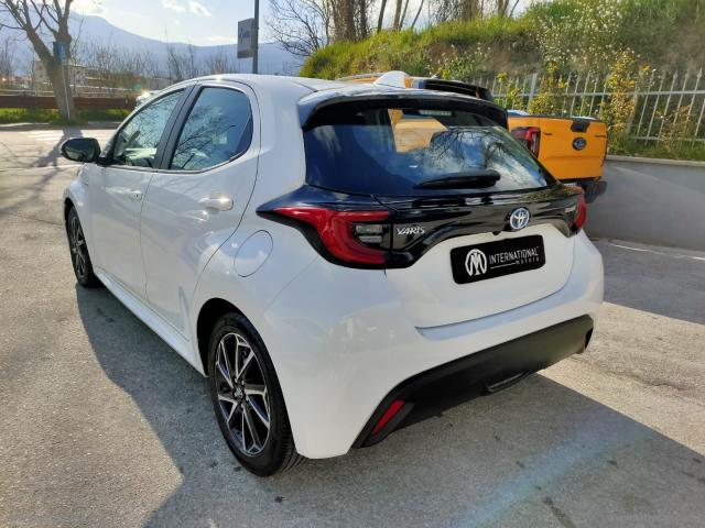 Auto - Toyota yaris 1.5 hybrid 5p. trend