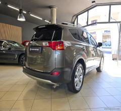 Auto - Toyota rav4 2.2 d-cat a/t 4wd style