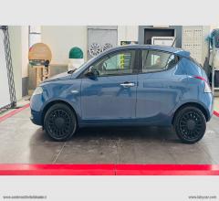Auto - Lancia ypsilon 1.0 firefly 5p.s&s hybrid silver