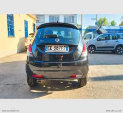 Auto - Lancia ypsilon 1.0 firefly hybrid eco gold
