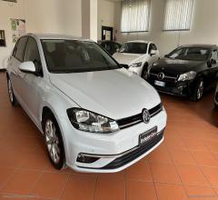 Auto - Volkswagen golf 1.0 tsi 110cv 5p. trendline bmt