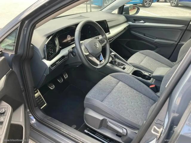 Auto - Volkswagen golf 8 2.0 tdi 116 cv move
