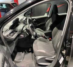 Auto - Peugeot 208 puretech 82 5p. allure