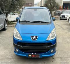 Auto - Peugeot 1007 1.4 happy