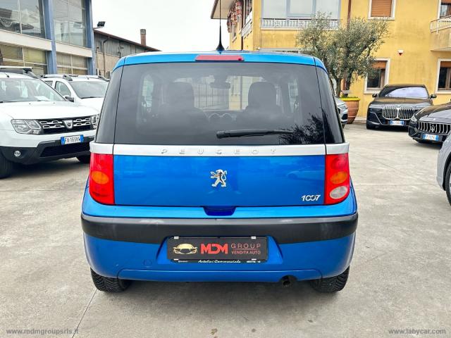 Auto - Peugeot 1007 1.4 happy