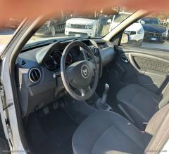 Auto - Dacia duster 1.6 110 cv 4x2 gpl laurÃ©ate