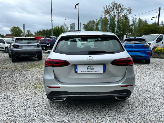 Auto - Mercedes-benz b 180 d automatic premium