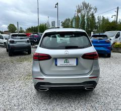 Auto - Mercedes-benz b 180 d automatic premium