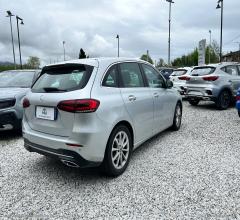 Auto - Mercedes-benz b 180 d automatic premium
