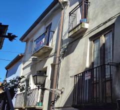 Appartamento in vendita a rogliano zona centrale