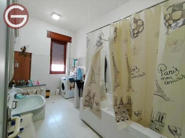 Appartamenti in Vendita - Appartamento in vendita a taurianova zona semicentrale