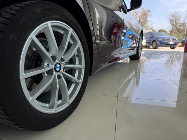 Auto - Bmw 318d touring business advantage aut.