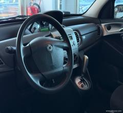 Auto - Lancia ypsilon 1.4 16v argento