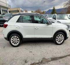 Auto - Volkswagen t-roc 1.5 tsi act style