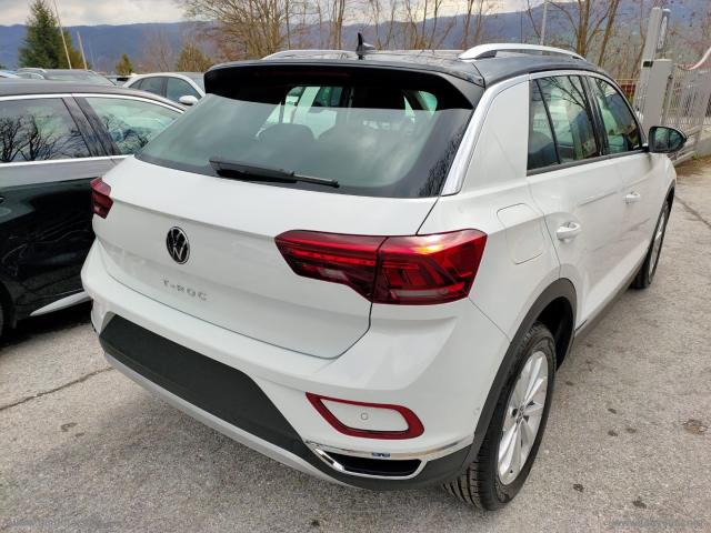 Auto - Volkswagen t-roc 1.5 tsi act style