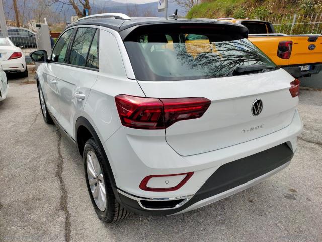 Auto - Volkswagen t-roc 1.5 tsi act style