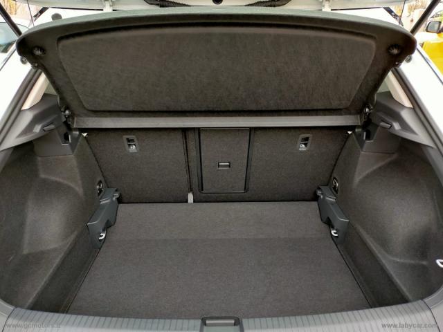 Auto - Volkswagen t-roc 1.5 tsi act style