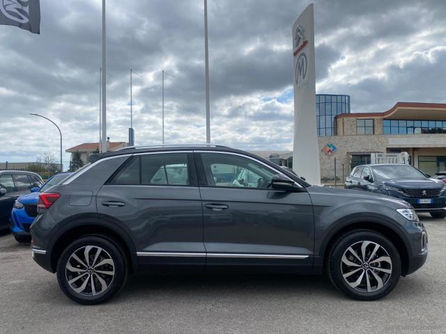 Auto - Volkswagen t-roc 1.5 tsi act style