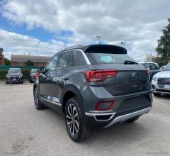 Auto - Volkswagen t-roc 1.5 tsi act style