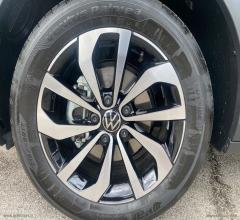 Auto - Volkswagen t-roc 1.5 tsi act style