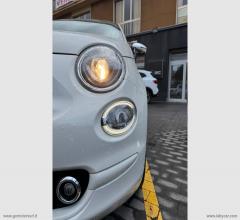 Auto - Fiat 500 c 1.0 hybrid