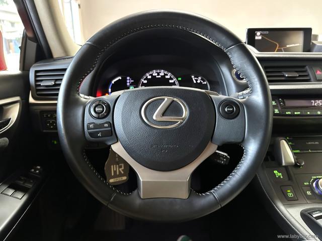 Auto - Lexus ct 200h hybrid luxury