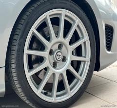 Auto - Abarth 695 1.4 turbo t-jet rivale