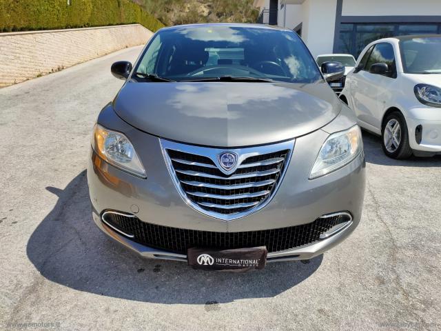 Auto - Lancia ypsilon 1.2 69 cv 5p. s&s gold gpl