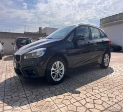 Auto - Bmw 218d advantage