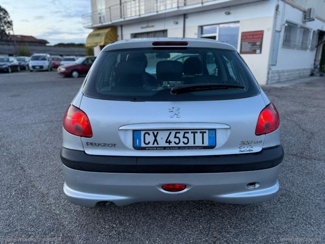 Auto - Peugeot 206 1.4 hdi 3p. xt