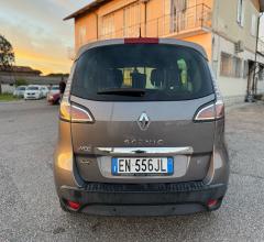 Auto - Renault scÃ©nic 1.5 dci 110 cv s&s live