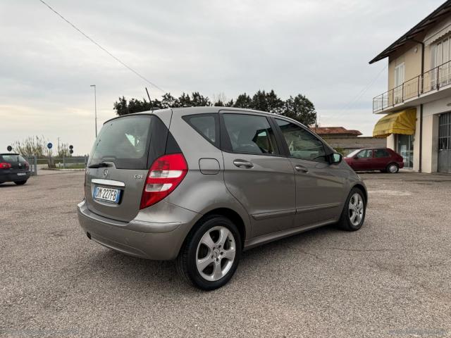 Auto - Mercedes-benz a 180 cdi elegance